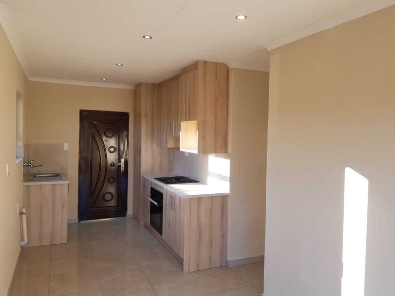 NEW DEVELOPMENT, ALL COSTS INCLUDED, FULL TITLE STANDS. NO DEPOSITS / 100% BONDS (dependent on client profile) - Photo 6