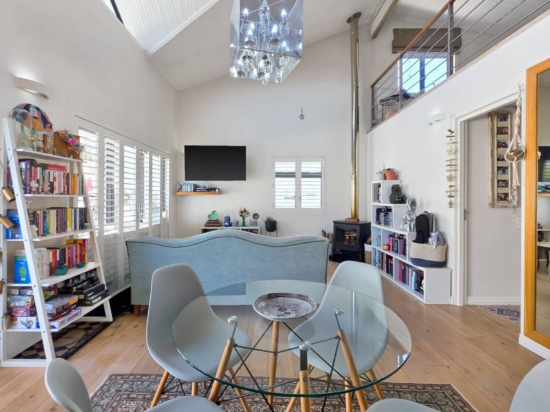 2 Bedroom Apartment in Vredehoek - Photo 5