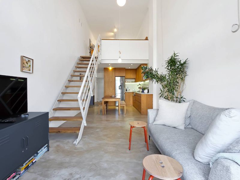Airbnb-Friendly Loft Apartment in De Waterkant - Photo 2