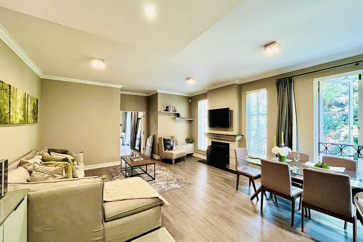 Furnished Executive Apartment Minutes from Sandton Business Hub - Photo 4