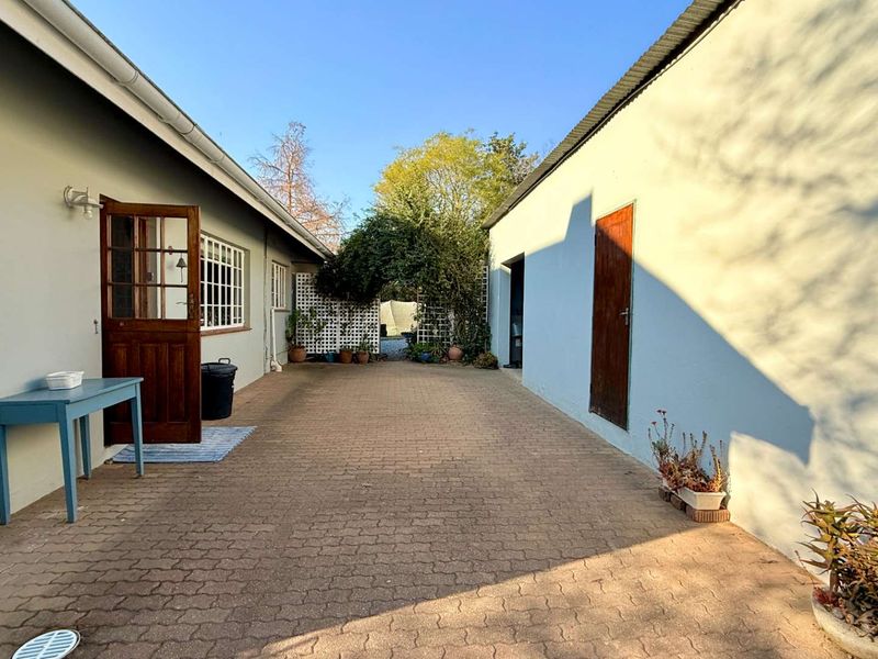 Exceptional Lifestyle Farm with Established Accommodation Business in Dargle - Photo 10