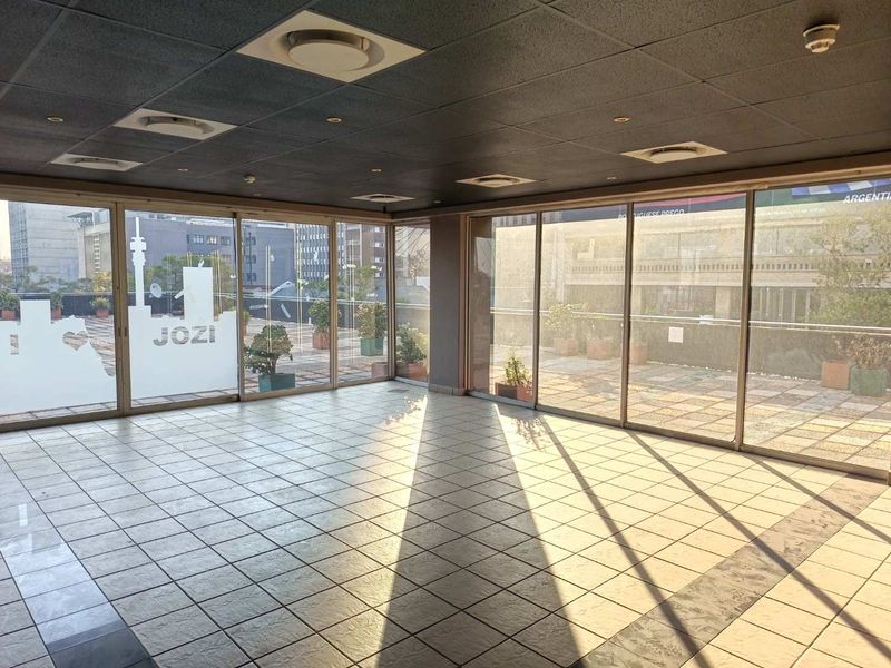 Premium Office Space | 9,193 m2 | Net Rental: R85/m2 | Operational Costs: R12/m2 Secure an exceptional commercial opportunity with this expansive 9,193 m2 - Photo 2