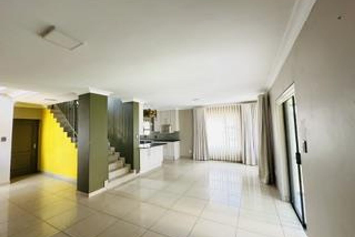 Spacious 3-Bedroom Family Home To Rent in Wild Teak Estate, Montana - Photo 4
