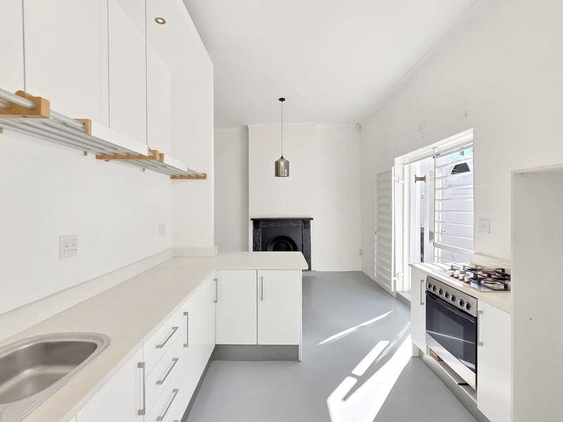 Two bedroom cottage for sale in Gardens - Photo 6