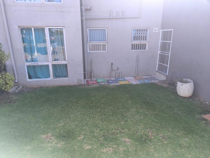 Property #2467809, Townhouse For Sale in South Crest
