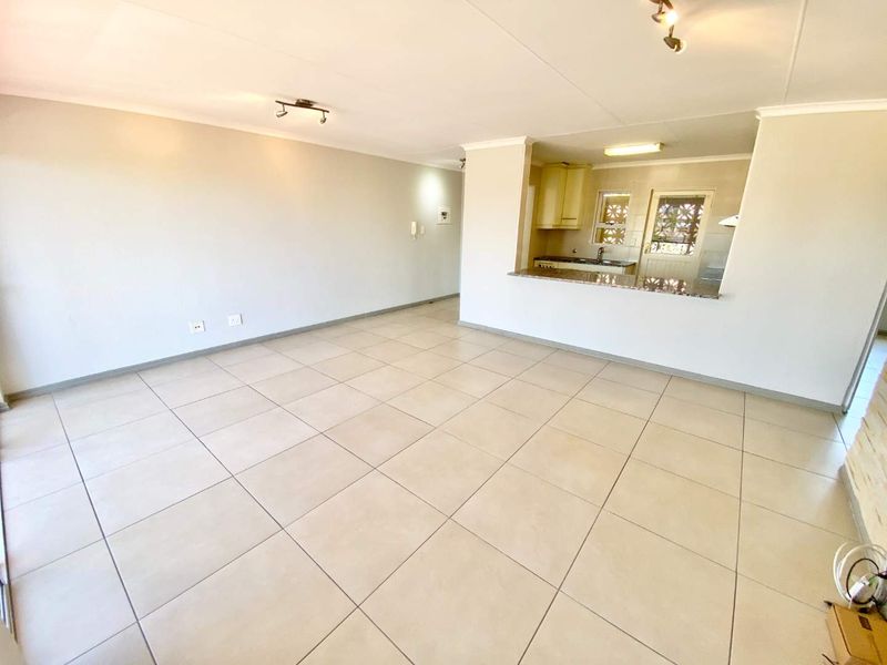 Hendra Estates - Stunning 2 Bedroom Tonwhouse For Rent In Lovely Complex In Durban North! - Photo 10