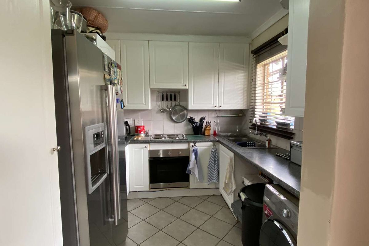 2 Bedroom Townhouse for sale in Highveld. - Photo 5