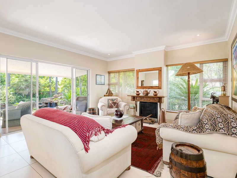 4 EN-SUITE BEDROOM HOME IN FOURWAYS GARDENS RESIDENTIAL ESTATE - Photo 10