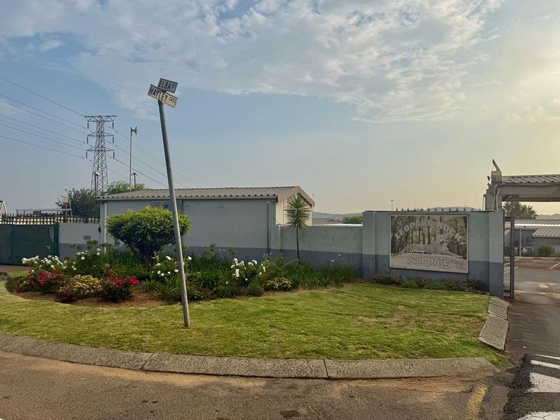 Ideally Positioned Home - Photo 2