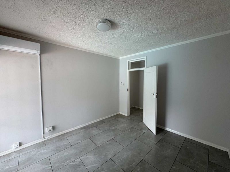 Hendra Estates - Stunning 5 Bedroom Home For Rent In Umhlanga Rocks - Photo 10