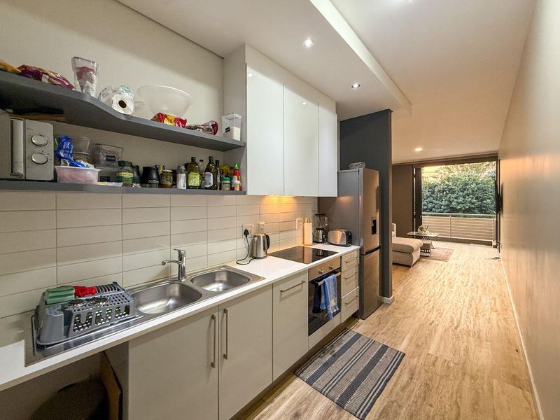 Exclusive Rental Opportunity – Modern Upmarket Unit - Photo 2