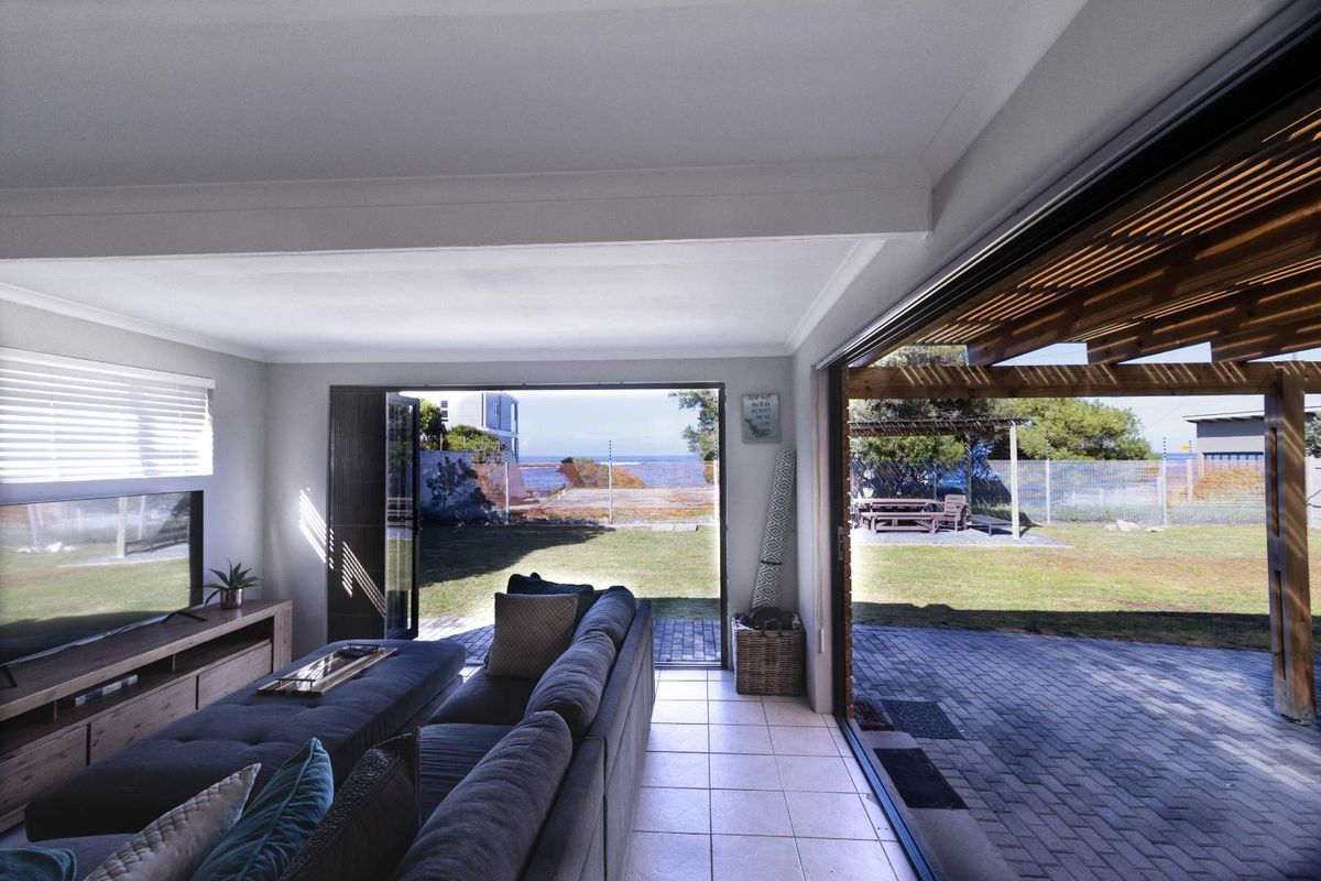 This Is What Coastal Living Was Always Meant to Feel Like! - Photo 4