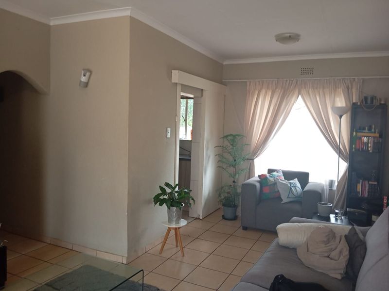 Walking distance to Dischem & major schools! - Photo 2