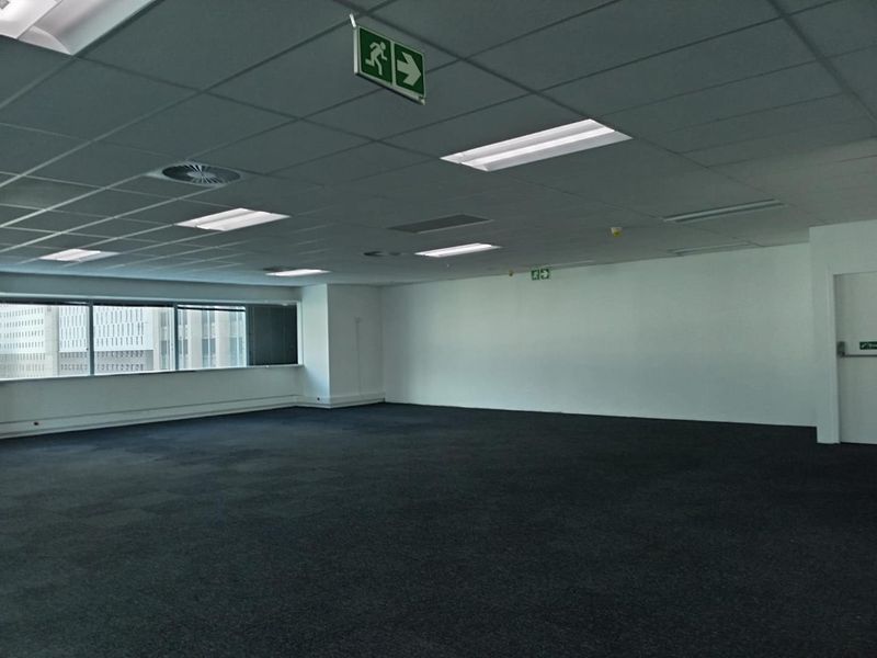 Prime 450sqm Office to let : Backup Power & Water Included - Photo 3