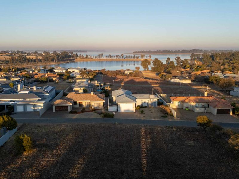 Prime 1026 Sqm Plot in Serene Vaalmarina – Your Dream Property Awaits - Photo 6