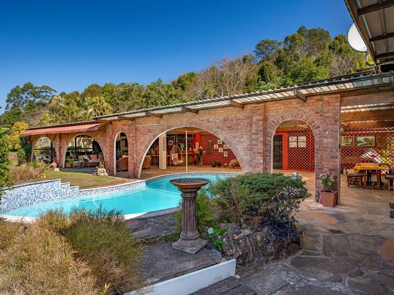 Two Stunning Country Houses and a cottage in Waterfall - Photo 4