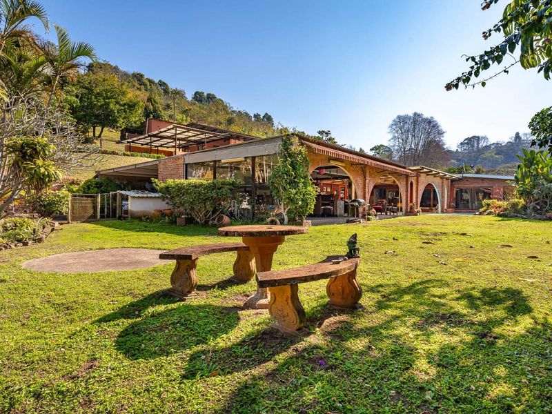 Two Stunning Country Houses and a cottage in Waterfall - Photo 3