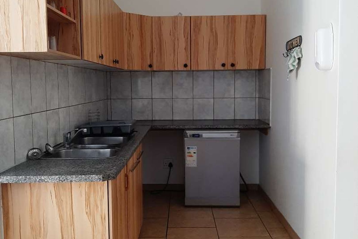 4BEDROOM HOUSE ( BOTH EN-SUITE). - Photo 5