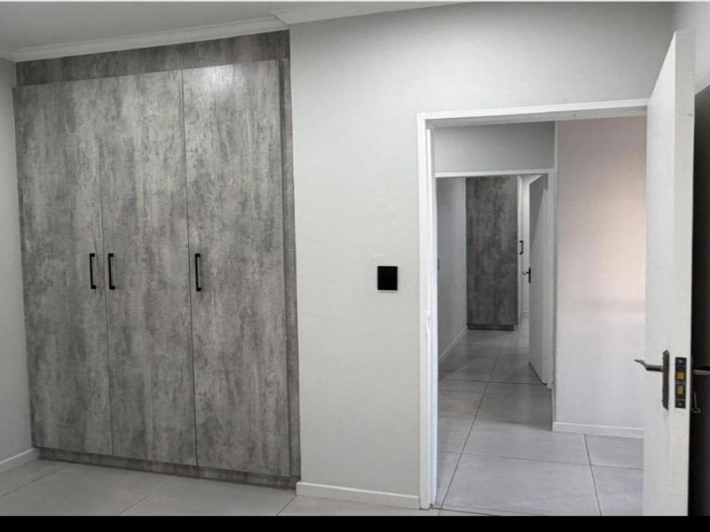 Your beautiful home in the heart of Lakefield Estate - Photo 2