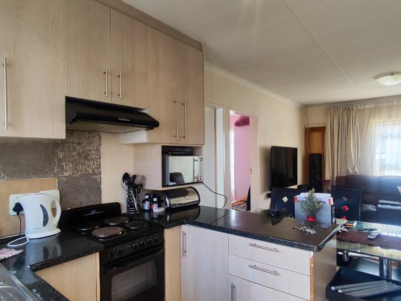 House in Sharon Park Lifestyle Estate up for grabs - Photo 2