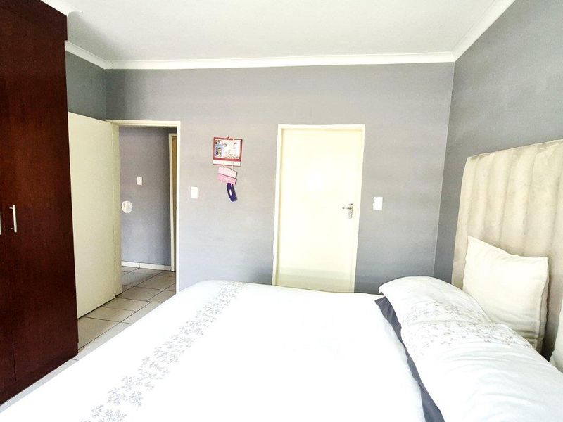 2 BEDS , 2 BATHS APARTMENT FOR SALE IN NORKEM PARK - Photo 9