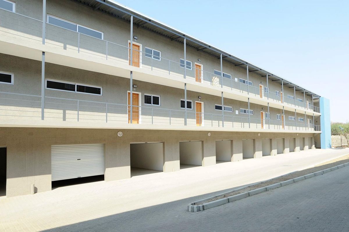 2 BEDROOM APARTMENT FOR SALE IN ROCKY CREST - Photo 2