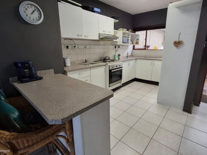 Well Kept popular Complex in Brighton Beach - Photo 7