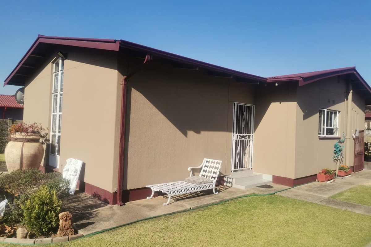 3 Bedroom House For Sale in Vanderbijlpark SE1 - Photo 2