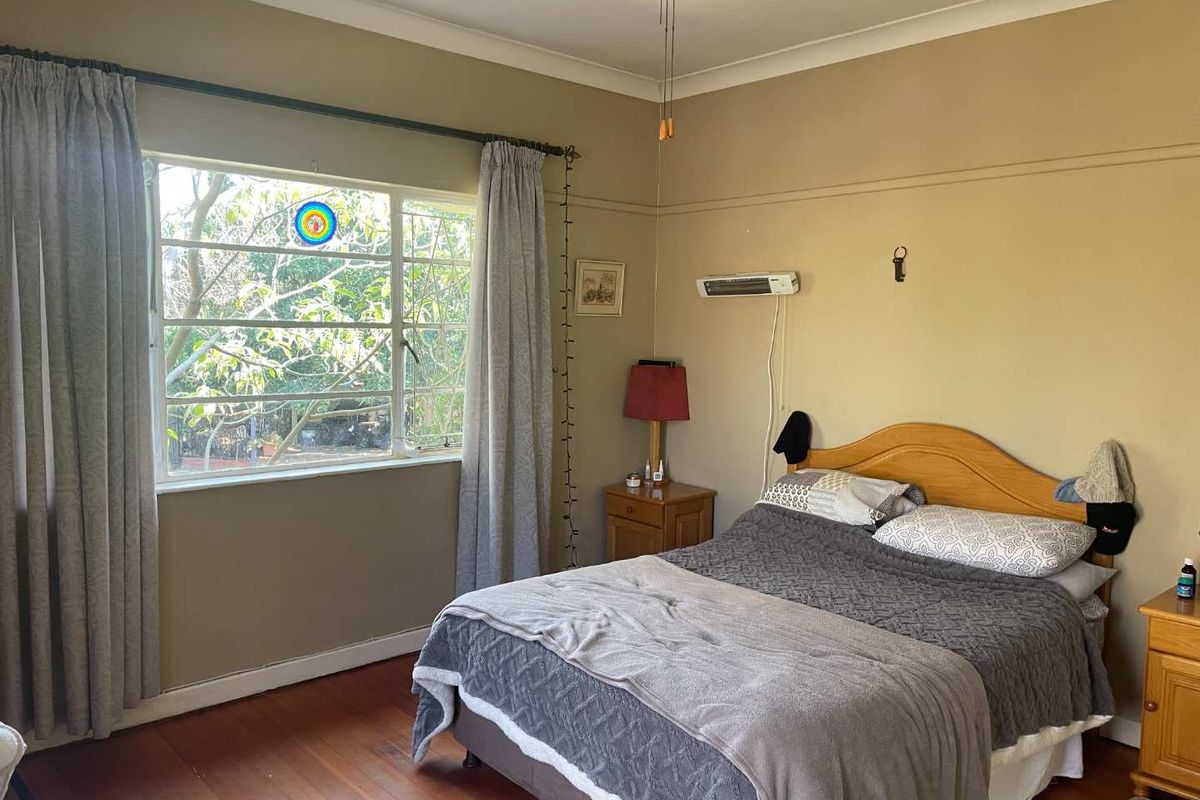 Versatile Family Home with Flatlet – Ideal for Home Office or Business Use - Photo 3