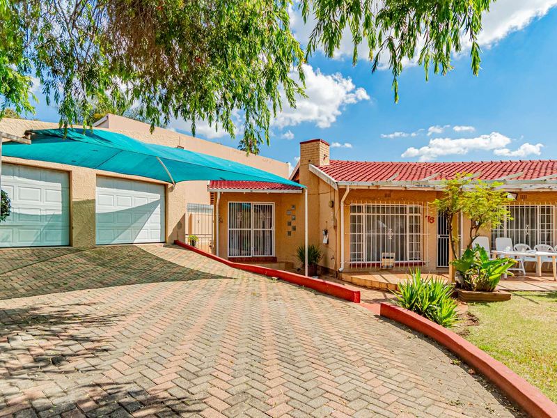 Family Home for Sale in Edenvale - Photo 2