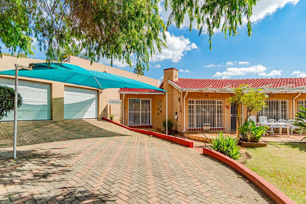 Family Home for Sale in Edenvale - Photo 2