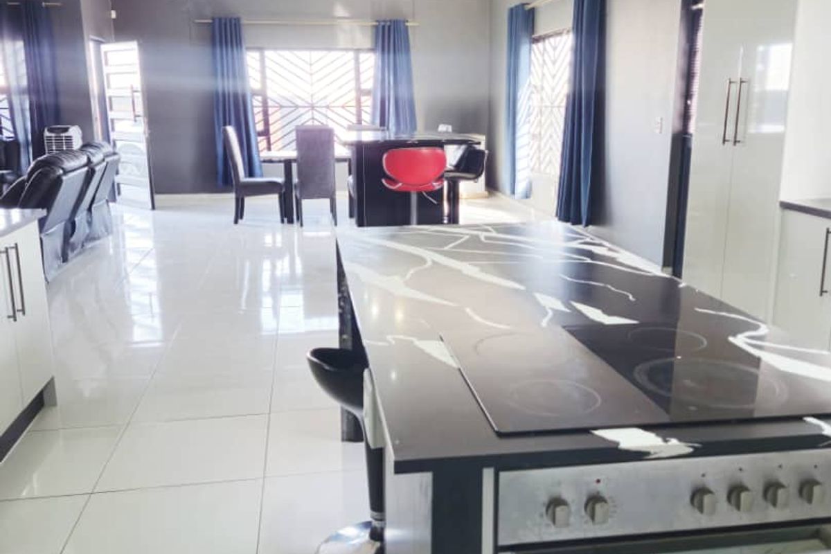 Modern 5 Bedroom Family Home for Sale in Swakopmund Ext 1 (Near NamPower) - Photo 3