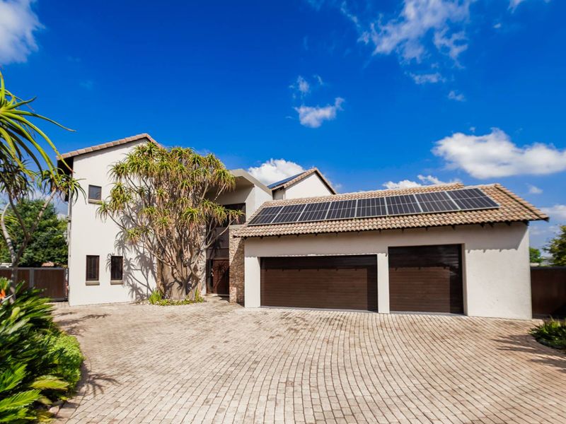 Tri Mandate - Golfcourse living! - Photo 2