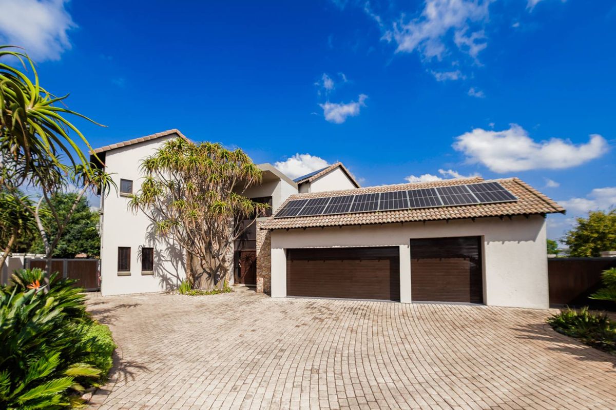 Tri Mandate - Golfcourse living! - Photo 2