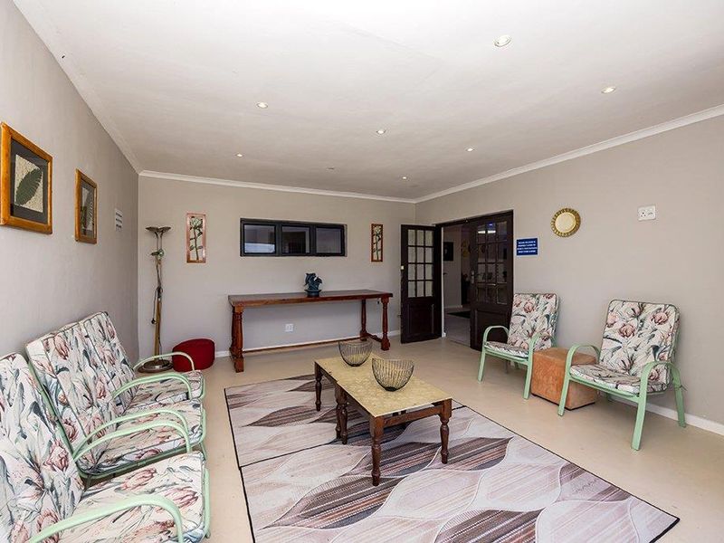 Ten Bedroom Delight - Photo 9