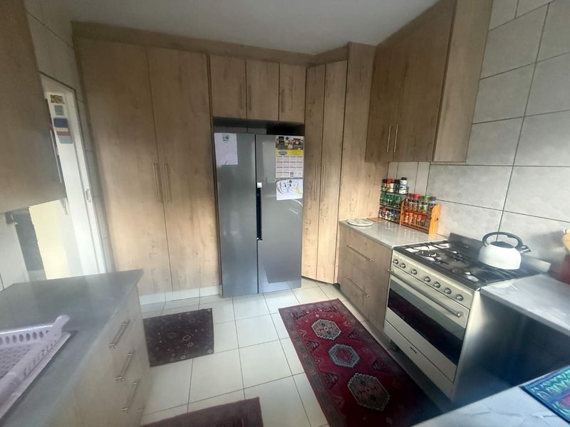 Your next chapter starts here, The home that works as hard as you do Modern living, room to breathe! - Photo 3