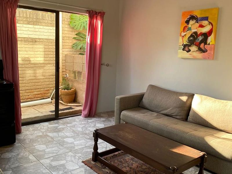 FOR RENT  |  Waterfall  |  1 Bedroom Garden Cottage - Photo 2