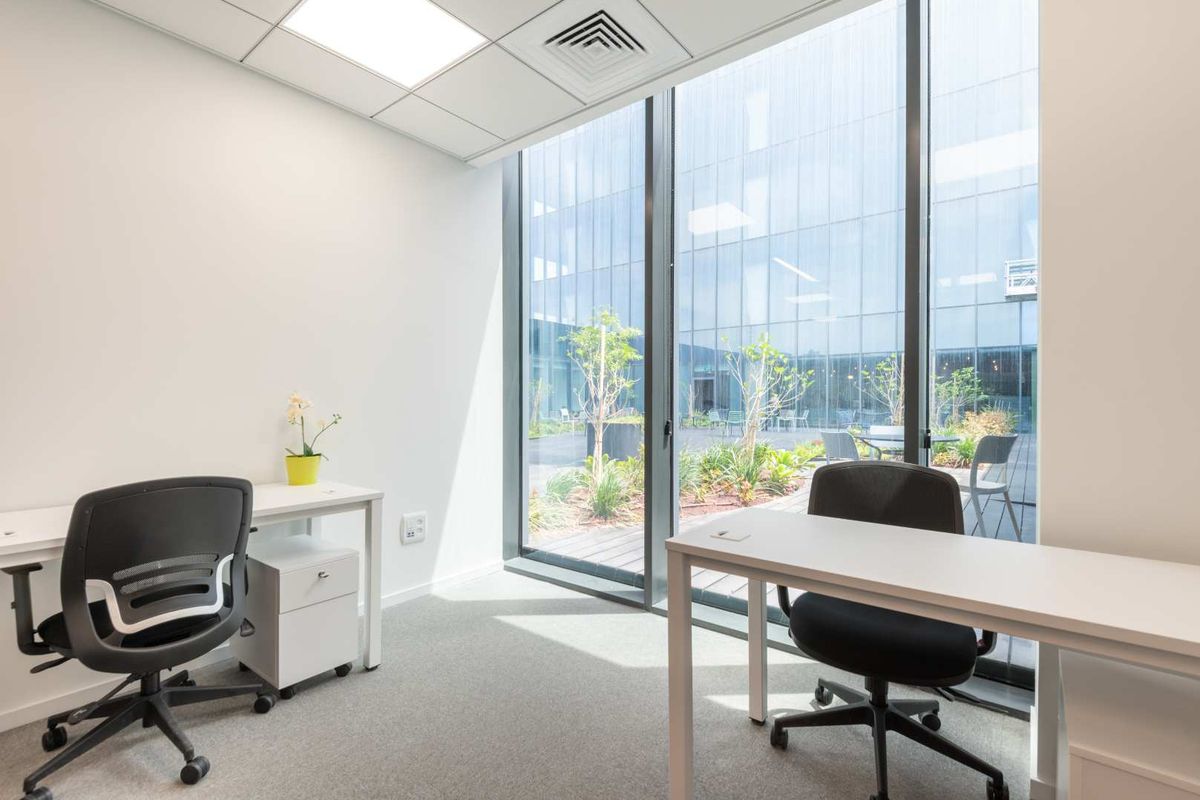 Tailor-made dream offices for 3 persons in SPACES Century City - Photo 3