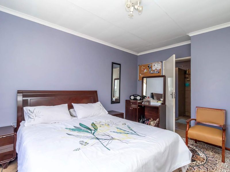 3 Bedroom, 2 bathroom House for Sale in Cosmo City - Photo 10
