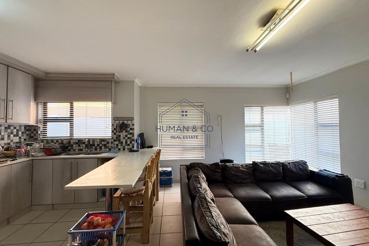 Ideal Starter Home in Fairway Estate - Photo 5