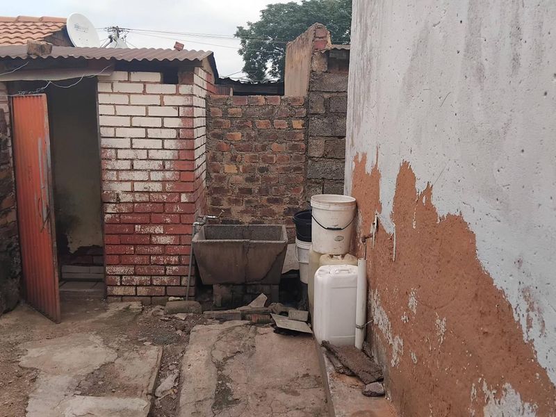 2 Bedroom House For Sale in Saulsville - Photo 10