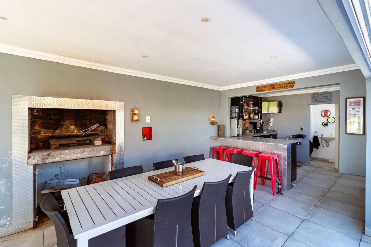 This beautifully renovated home offers modern comfort, excellent entertainment space, and valuable off-grid features — a rare find in central Adcockvale. - Photo 2