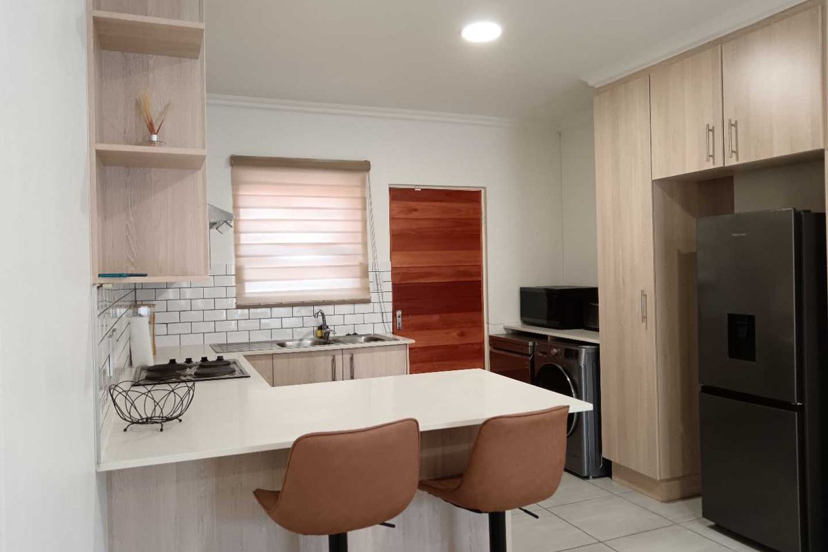Modern 3 bedroom townhouse for sale in Amandasig - Photo 3