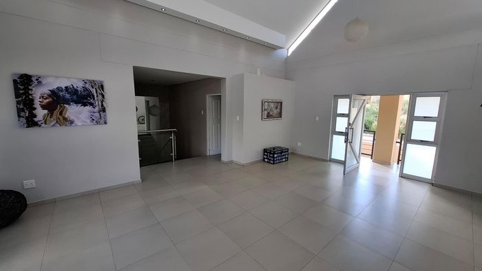 Property #2485238, House For Sale in Elisenheim