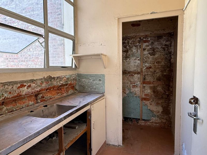 500m2 of first floor space ideal for cross fit gym - Photo 10