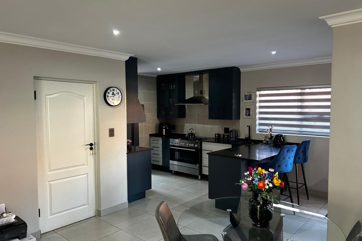 Stunning Facebrick Cluster for rent - Photo 4