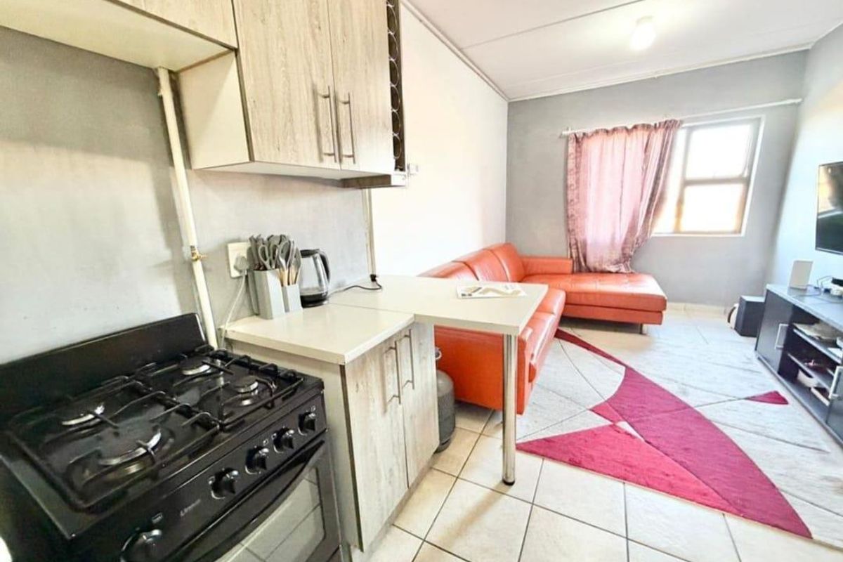 Two bedroom Apartment in Witfield - Photo 2