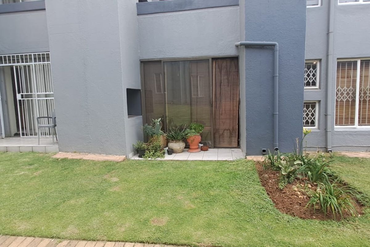 Charming 2-Bed Townhouse in Mulbarton Awaits You!" - Photo 3