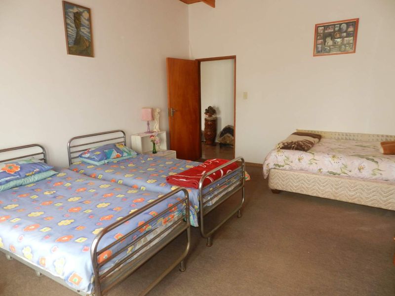 Bargain Home for sale in Henties! - Photo 8