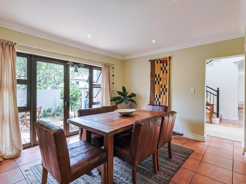 Classic 5-Bedroom, 4-Bathroom Family Home for Rent - Photo 6